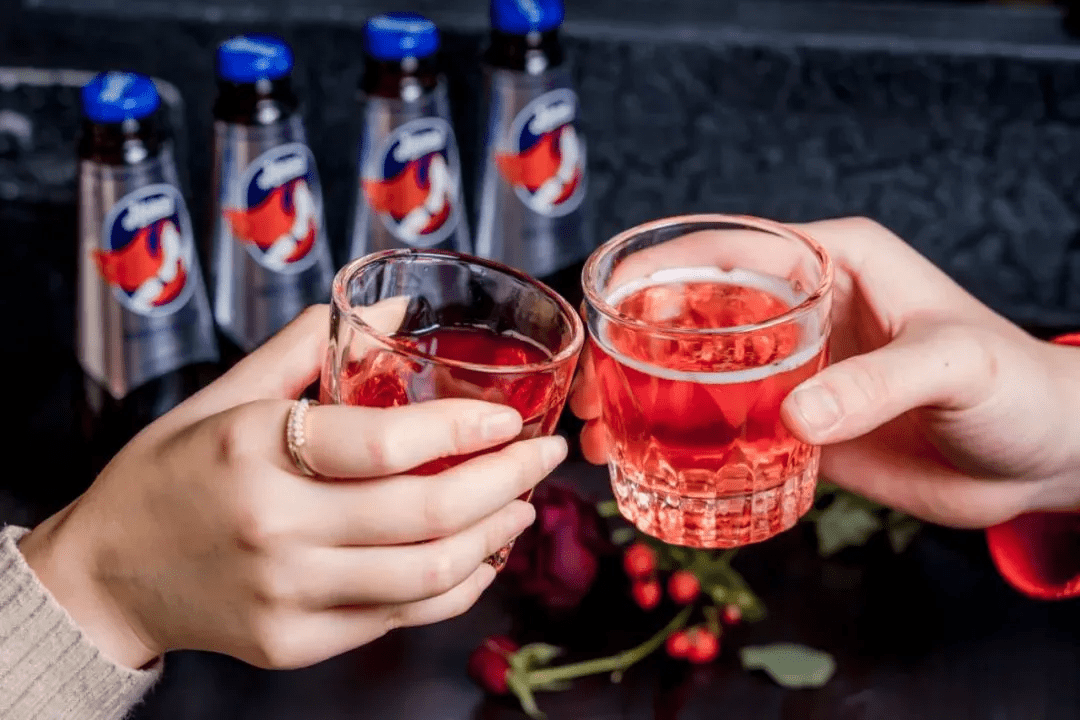 银河证券助力“小酒馆第一股”海伦司完成新交所第二上市