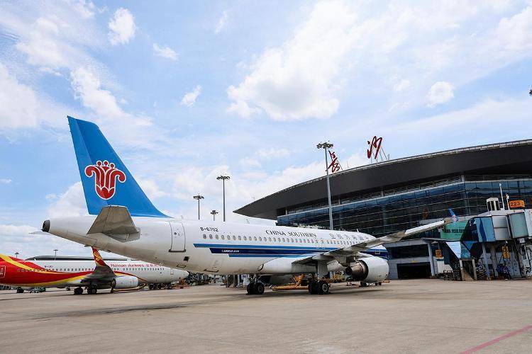 中秋假期525.6万人次出入境