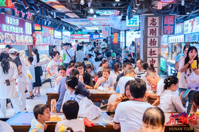 景区火、玩法多、消费热——国庆假期新疆文旅消费观察