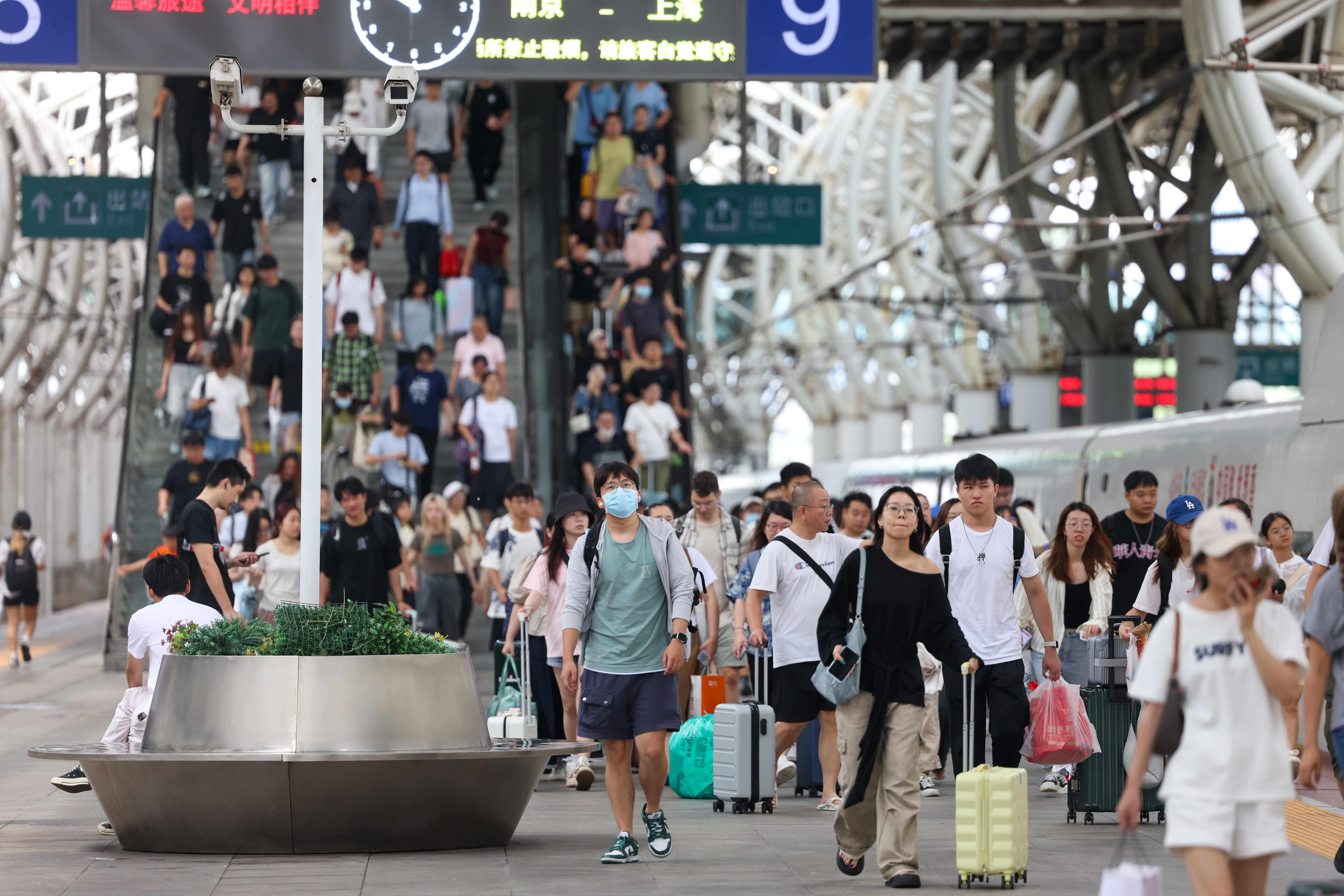 武铁迎来返程客流高峰