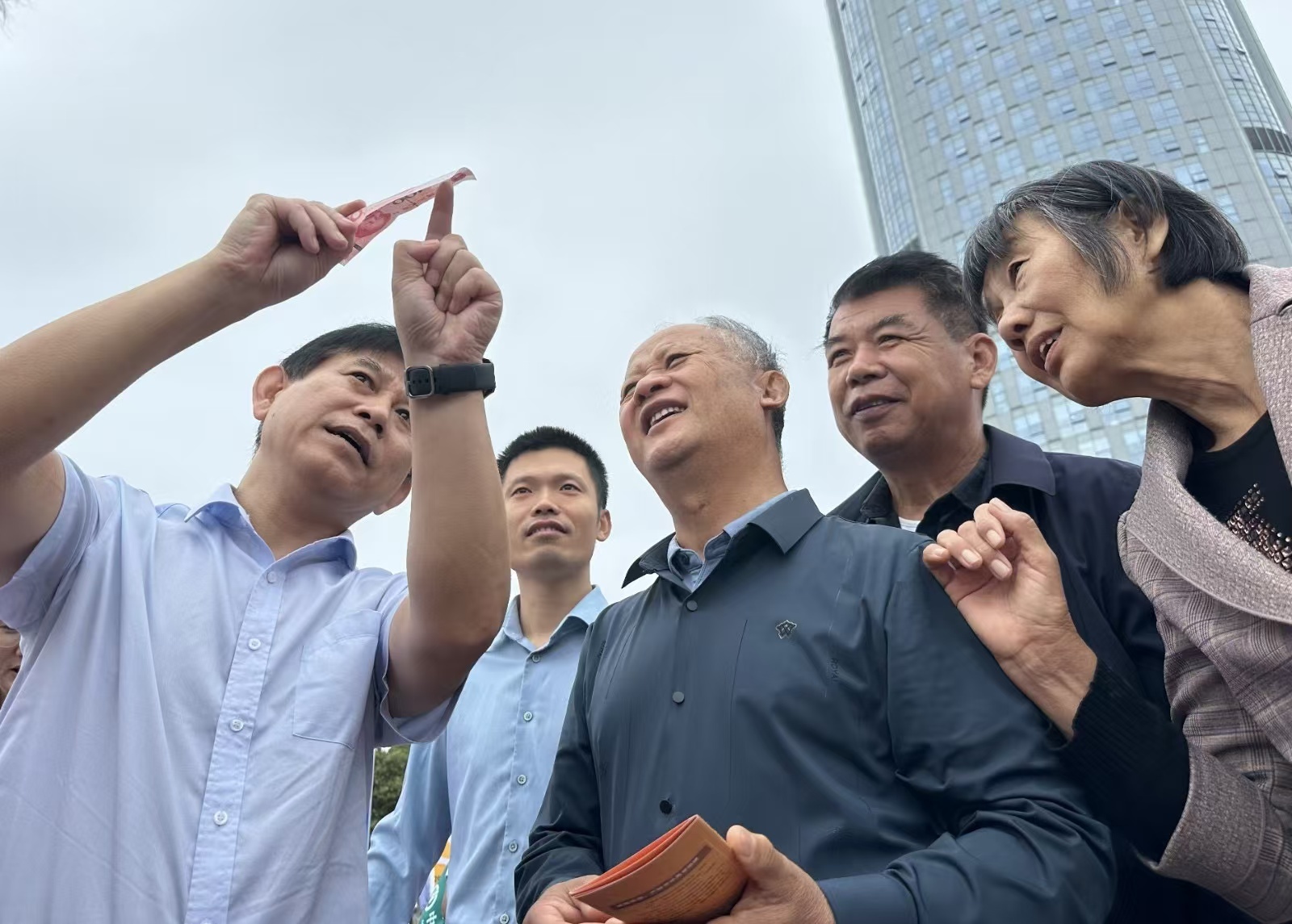 8月末中行涉农贷款余额较年初新增3037亿元