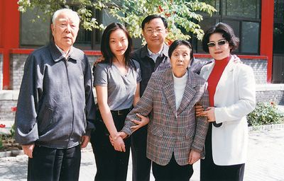 吴邦国同志生平照片