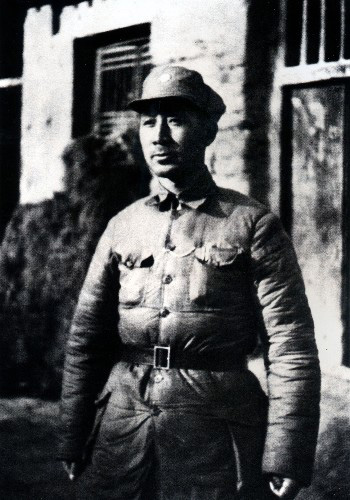 吴邦国同志生平照片