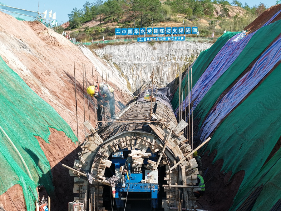 各地抢抓施工黄金期 冬修水利夯基础惠民生