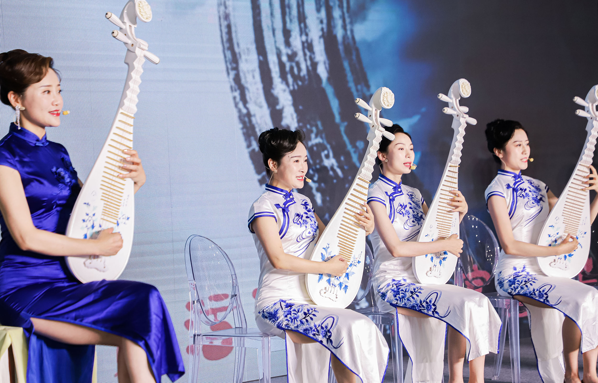 寄托家国情怀 弘扬共同价值——中国代表团解读春节申遗积极意义